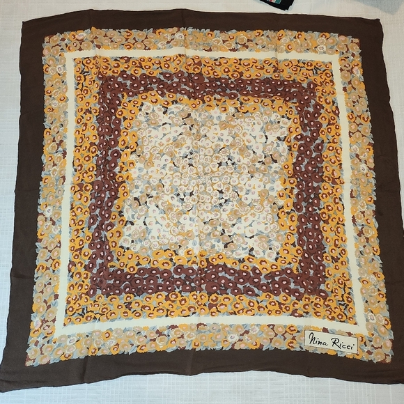 Nina Ricci Vintage scarf - Picture 12 of 13